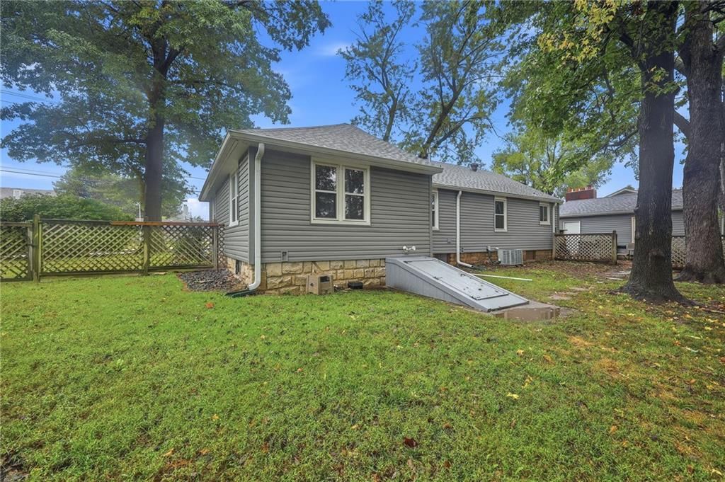 5807 Quivira Road — photo 28