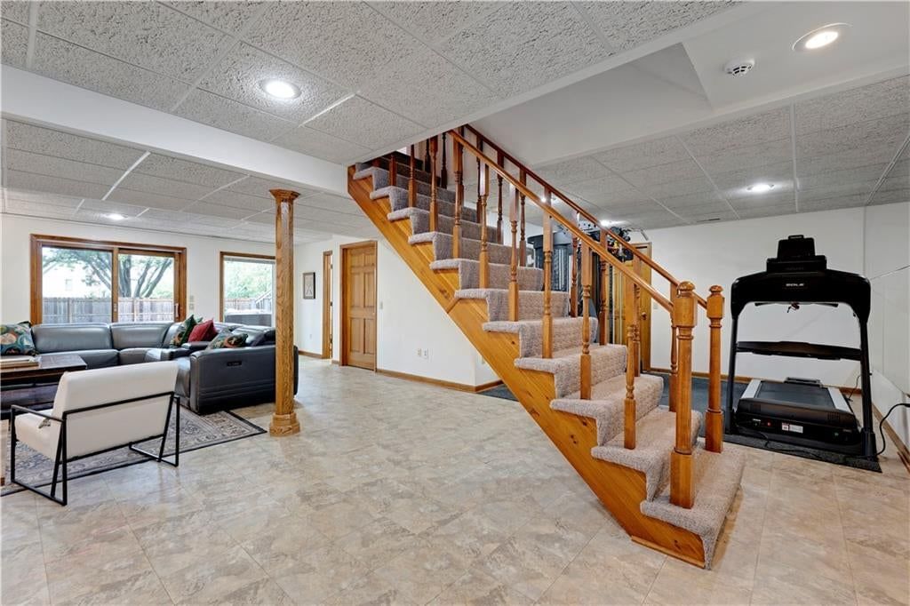 Photo 23 of 32 - 12432 Perry Street, Overland Park, KS 66213