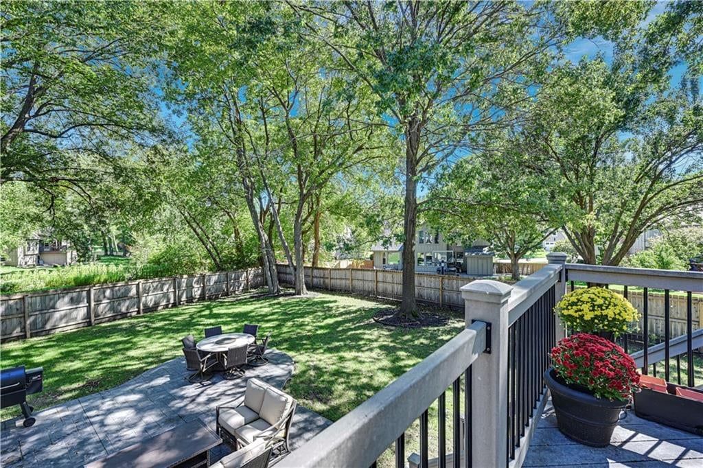 Photo 31 of 32 - 12432 Perry Street, Overland Park, KS 66213