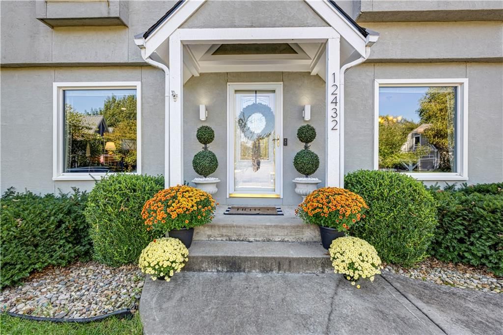 12432 Perry Street, Overland Park, KS: listing photo 3