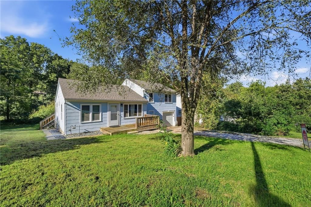 5142 NE Baxter Avenue, Kansas City, MO: listing photo 2