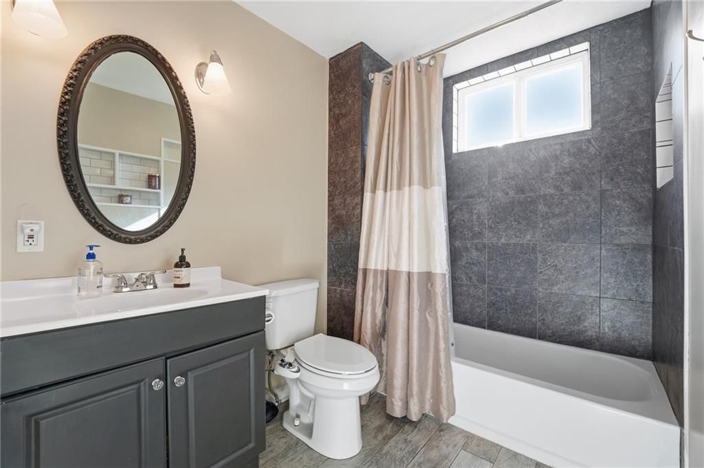 Photo 16 of 32 - 5142 NE Baxter Avenue, Kansas City, MO 64119