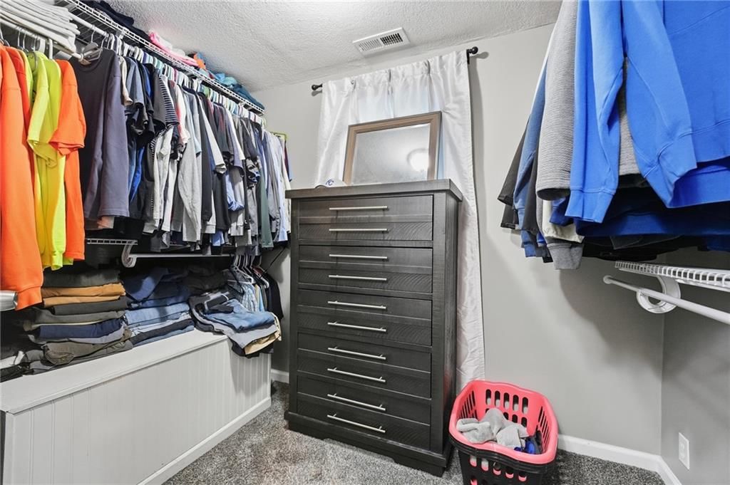 Photo 22 of 32 - 5142 NE Baxter Avenue, Kansas City, MO 64119
