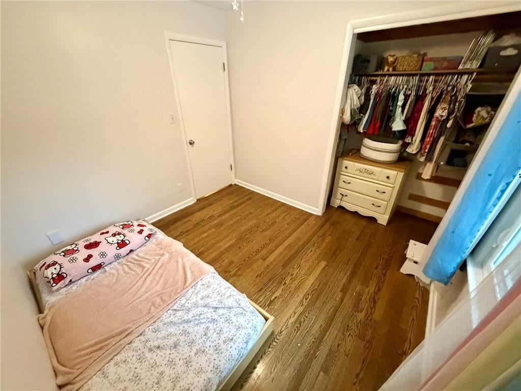 Photo 21 of 61 - 8842 Foster Lane, Overland Park, KS 66212