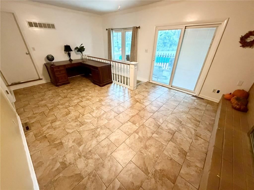 Photo 35 of 61 - 8842 Foster Lane, Overland Park, KS 66212