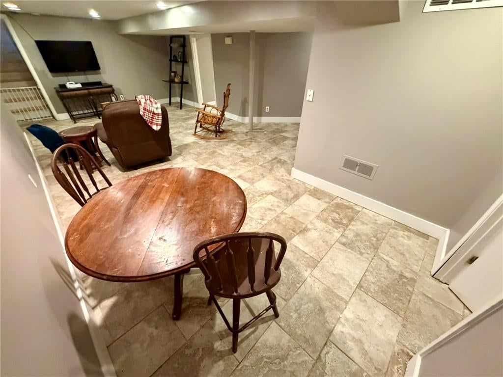 Photo 40 of 61 - 8842 Foster Lane, Overland Park, KS 66212