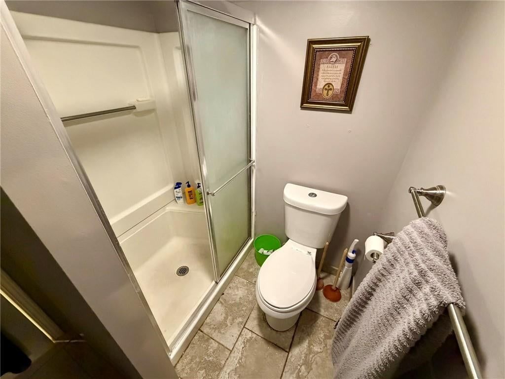Photo 45 of 61 - 8842 Foster Lane, Overland Park, KS 66212