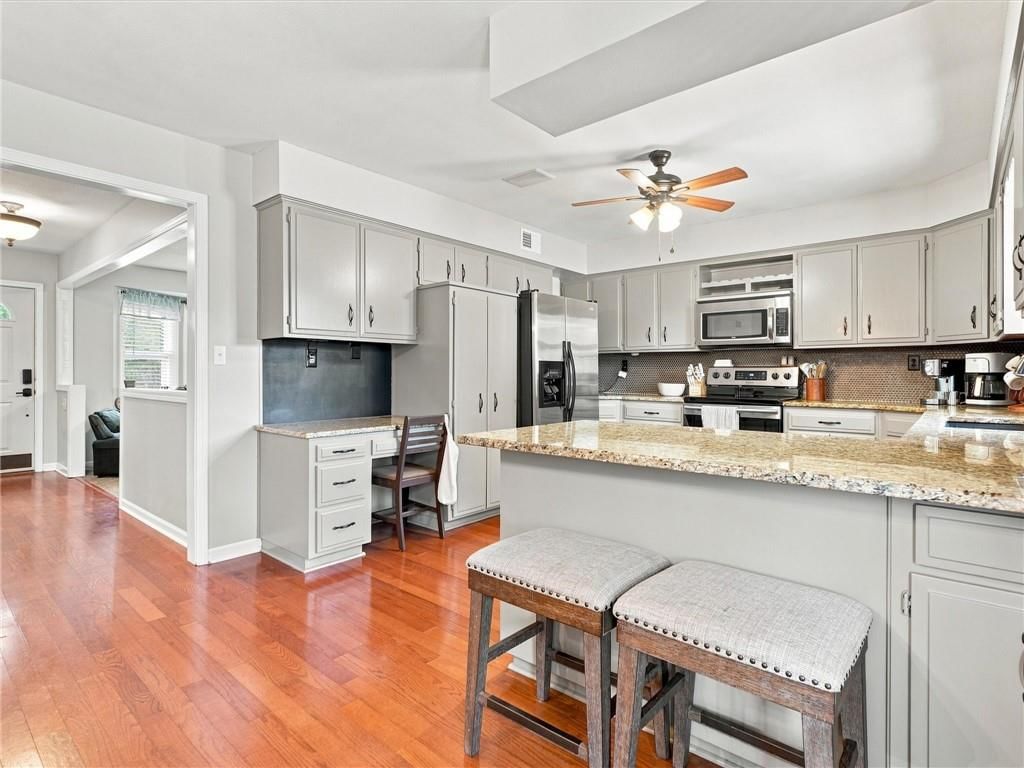 1311 Heather Circle — photo 11