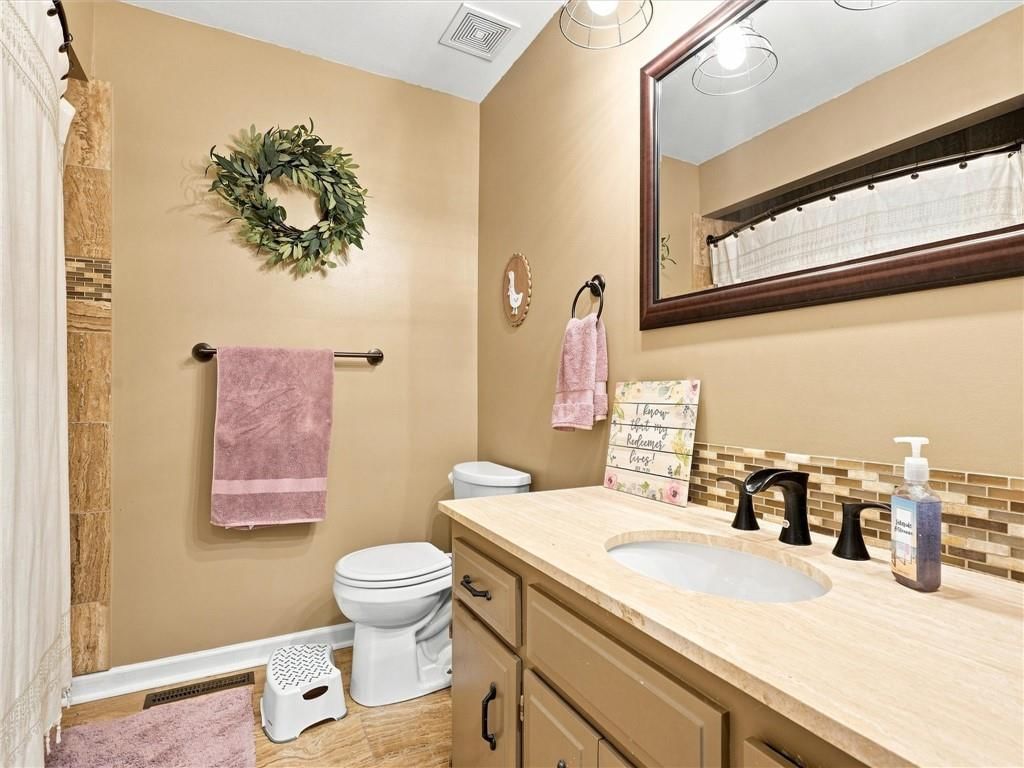 1311 Heather Circle — photo 15