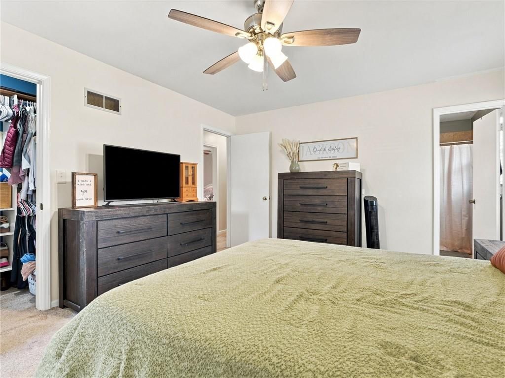 1311 Heather Circle — photo 17