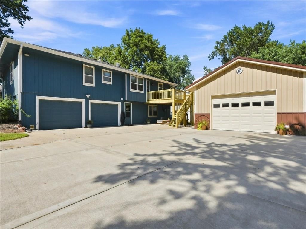 1311 Heather Circle — photo 26