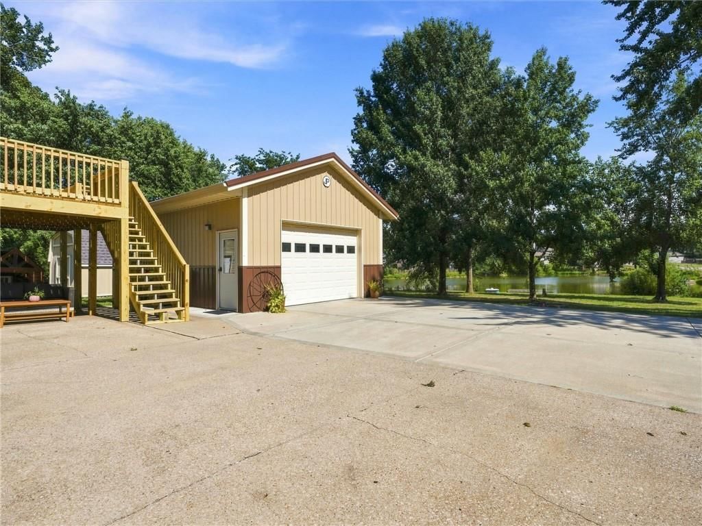 1311 Heather Circle — photo 37