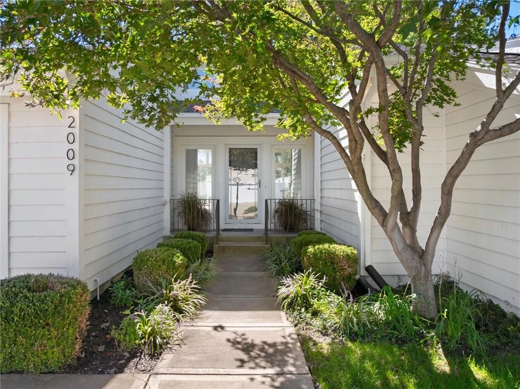 2009 W 123rd Terrace, Leawood, KS: listing photo 3