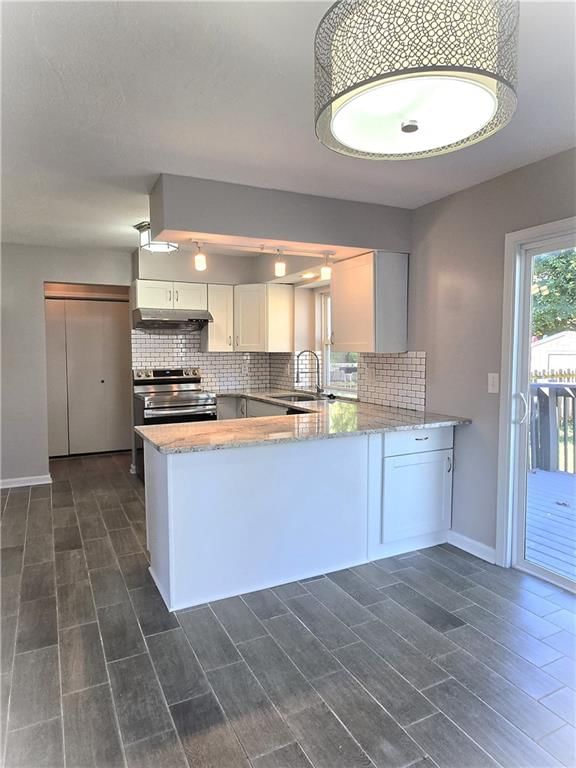 Photo 5 of 30 - 10639 W 115th Street, Overland Park, KS 66210