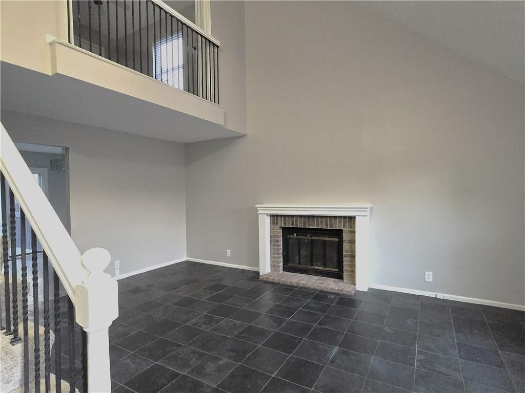 Photo 8 of 30 - 10639 W 115th Street, Overland Park, KS 66210