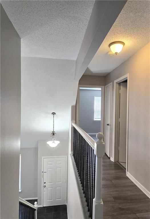 Photo 15 of 30 - 10639 W 115th Street, Overland Park, KS 66210