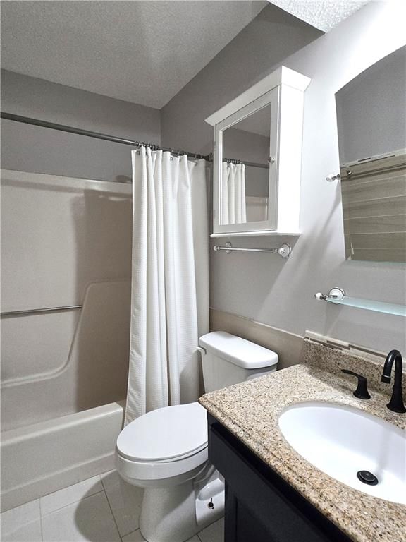 Photo 21 of 30 - 10639 W 115th Street, Overland Park, KS 66210