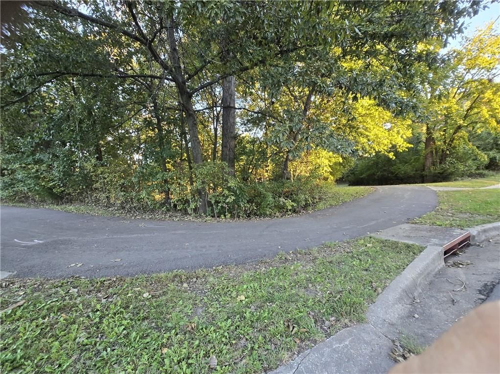 Photo 30 of 30 - 10639 W 115th Street, Overland Park, KS 66210