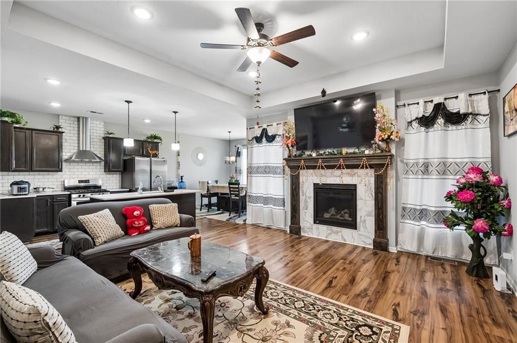 3725 NW Old Stagecoach Road, Kansas City, MO