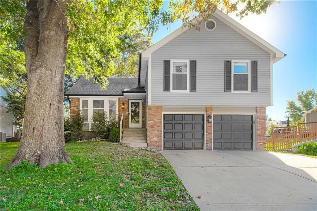 1331 Amesbury Avenue, Liberty, MO