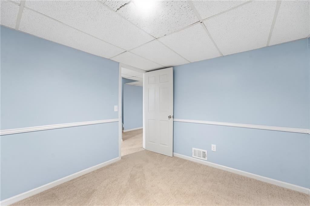 Photo 23 of 32 - 6600 Cottonwood Drive, Shawnee, KS 66216