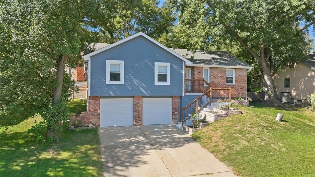 Photo 25 of 32 - 6600 Cottonwood Drive, Shawnee, KS 66216