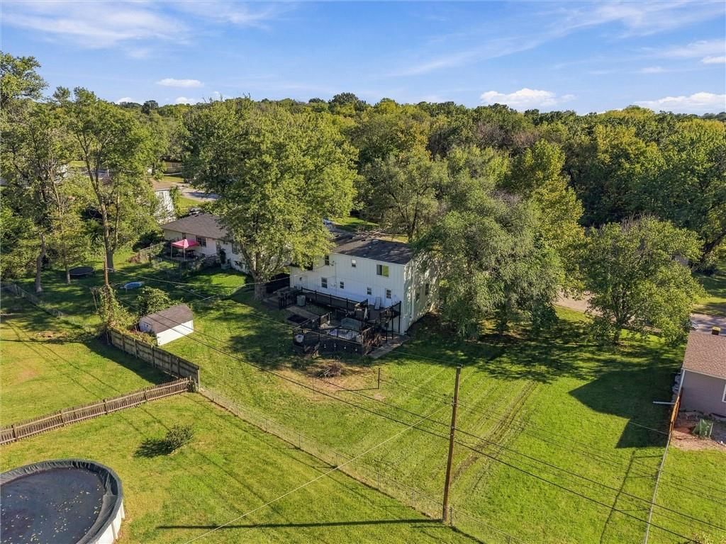 Big backyard at 3400 E 107th Terrace, Kansas City, MO 64137