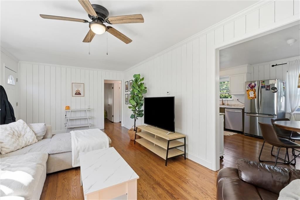 Photo 10 of 39 - 3400 E 107th Terrace, Kansas City, MO 64137