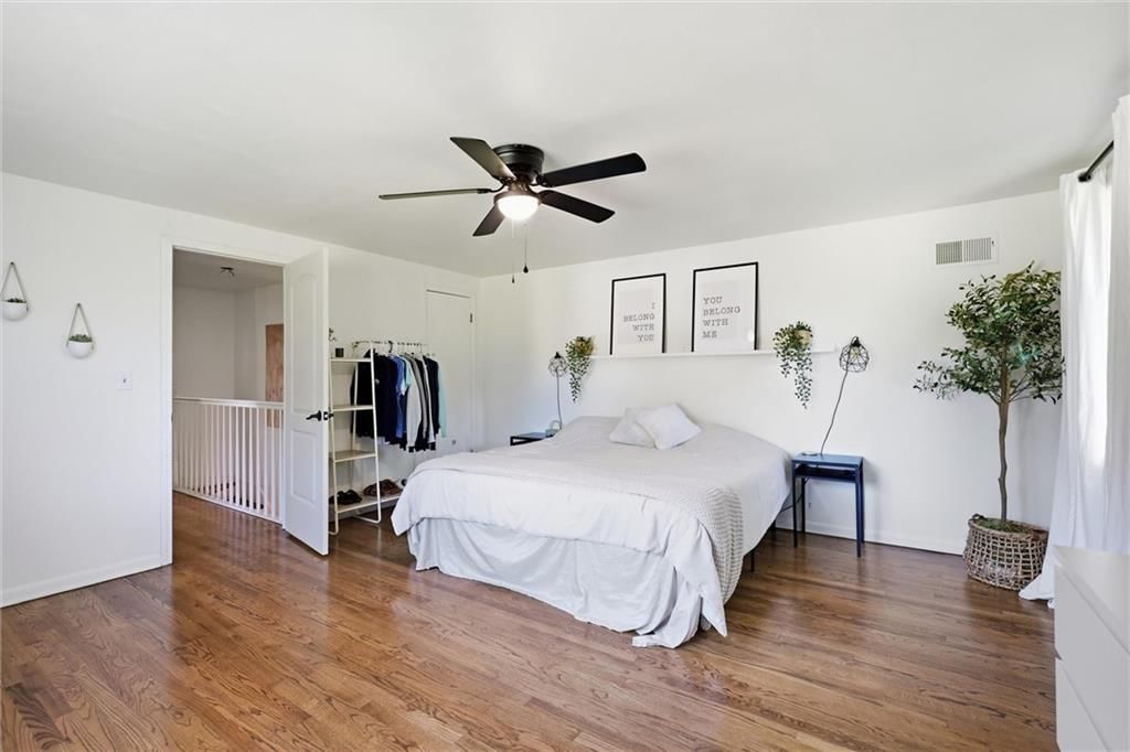 Photo 19 of 39 - 3400 E 107th Terrace, Kansas City, MO 64137
