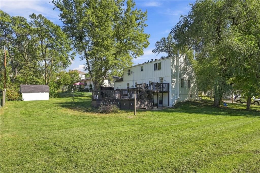Photo 30 of 39 - 3400 E 107th Terrace, Kansas City, MO 64137