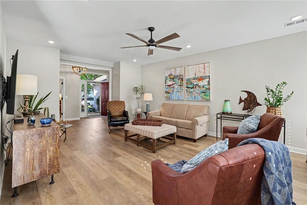 Photo 20 of 40 - 12201 Caenen Drive, Overland Park, KS 66213