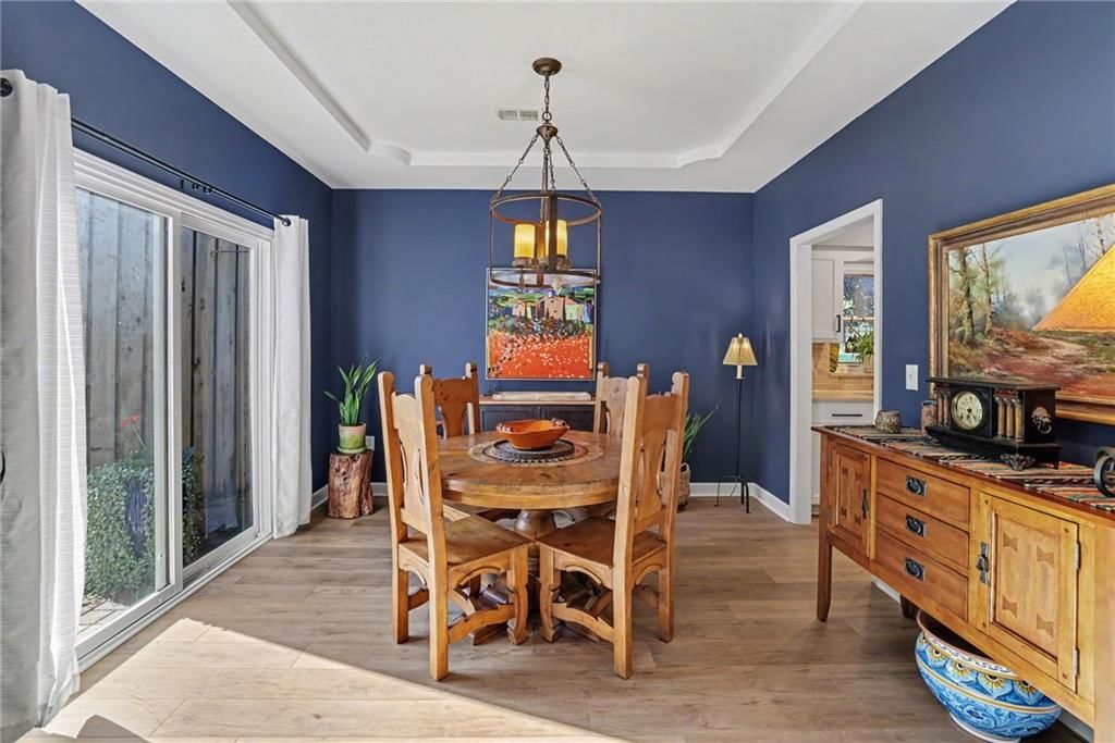 Photo 23 of 40 - 12201 Caenen Drive, Overland Park, KS 66213
