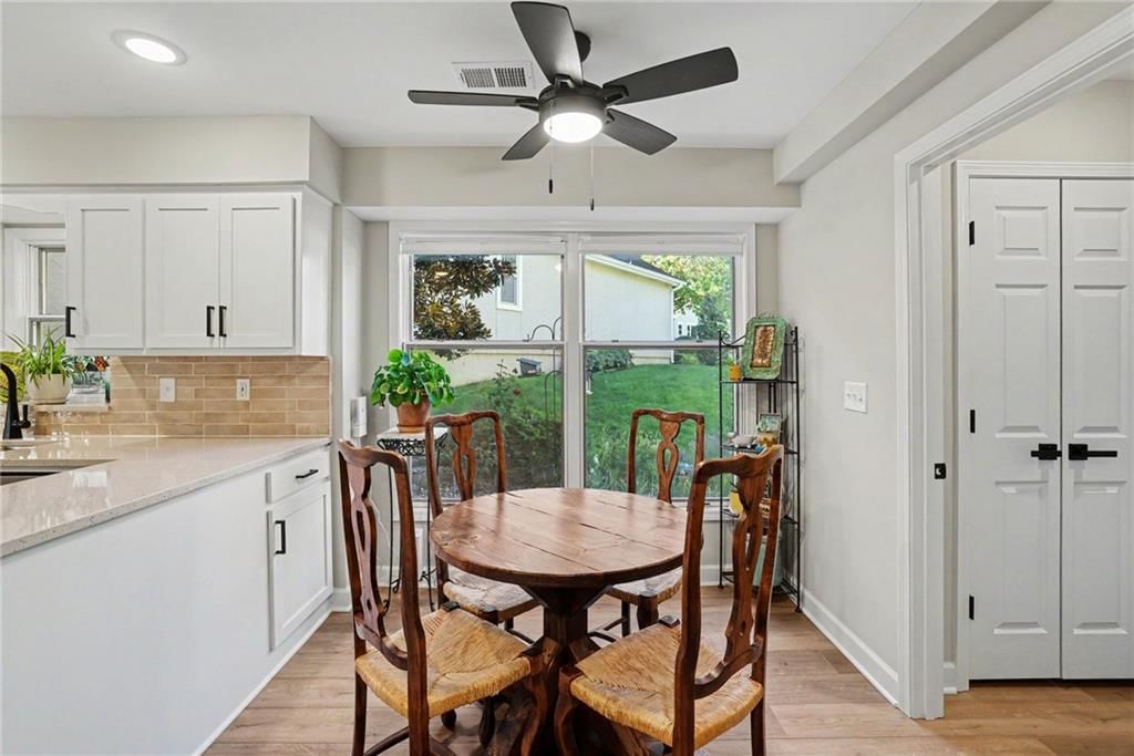 Photo 24 of 40 - 12201 Caenen Drive, Overland Park, KS 66213