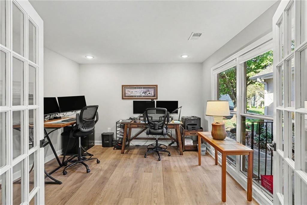 Photo 28 of 40 - 12201 Caenen Drive, Overland Park, KS 66213