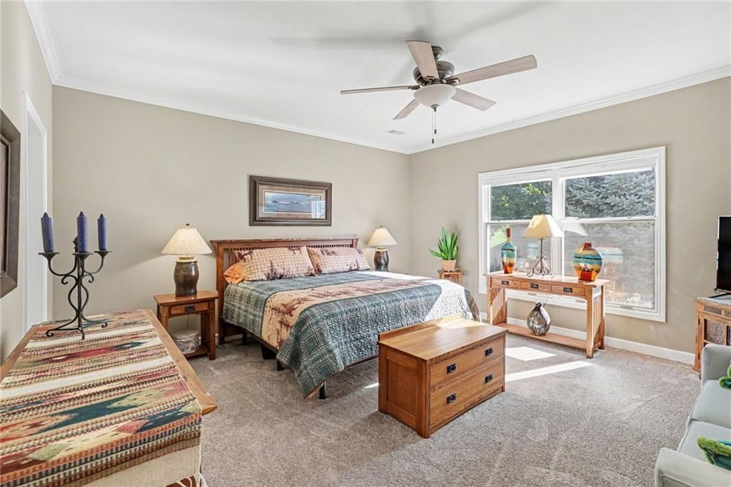 Photo 31 of 40 - 12201 Caenen Drive, Overland Park, KS 66213