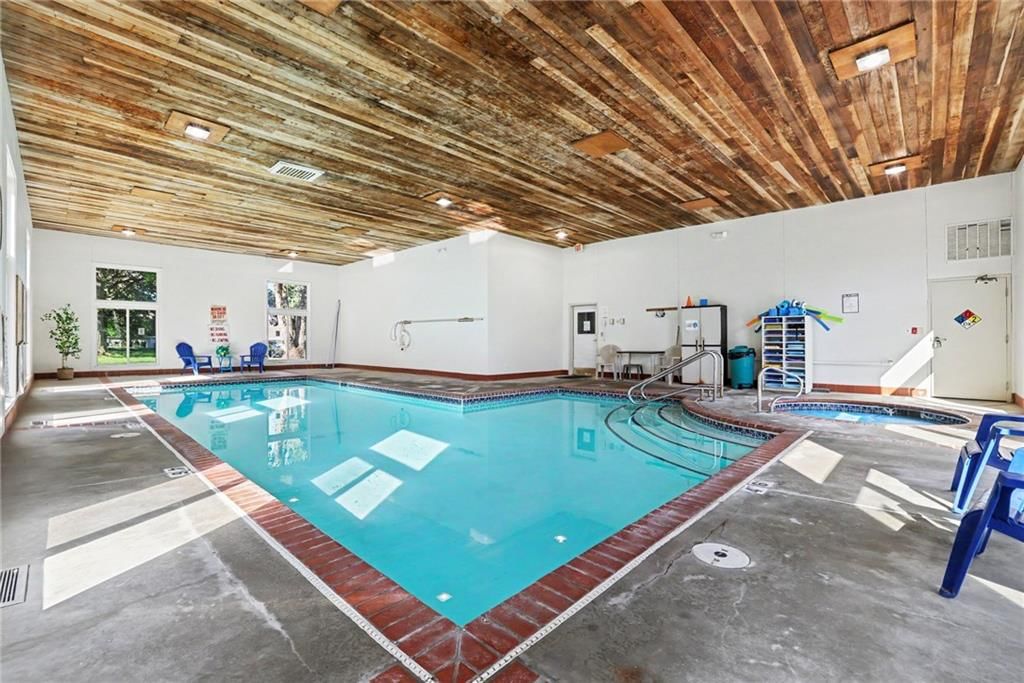 Photo 32 of 40 - 12201 Caenen Drive, Overland Park, KS 66213