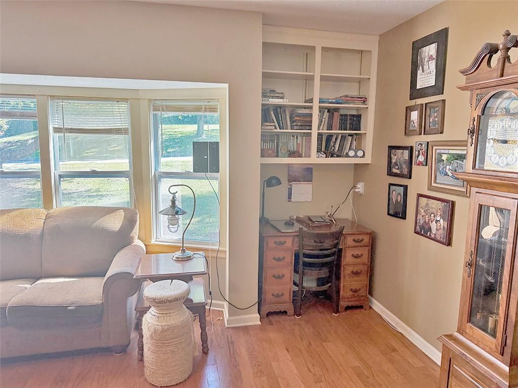 Photo 23 of 39 - 3690 S Crysler Avenue, Independence, MO 64055