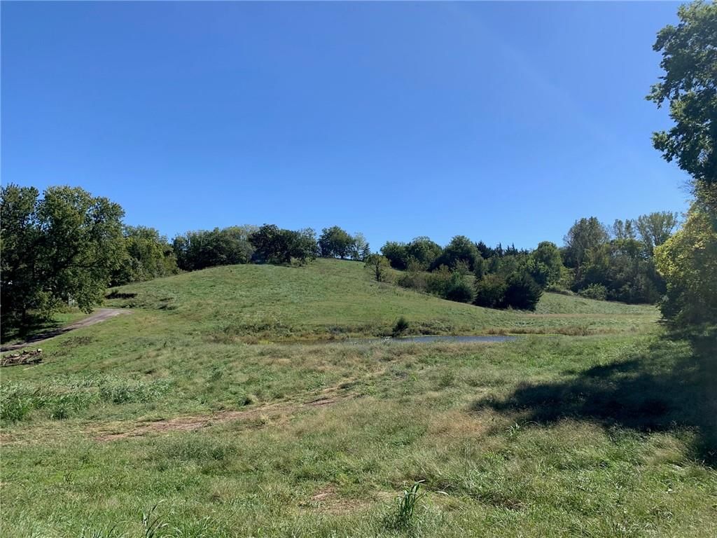 21755 Grass Pad Road, Platte City, MO