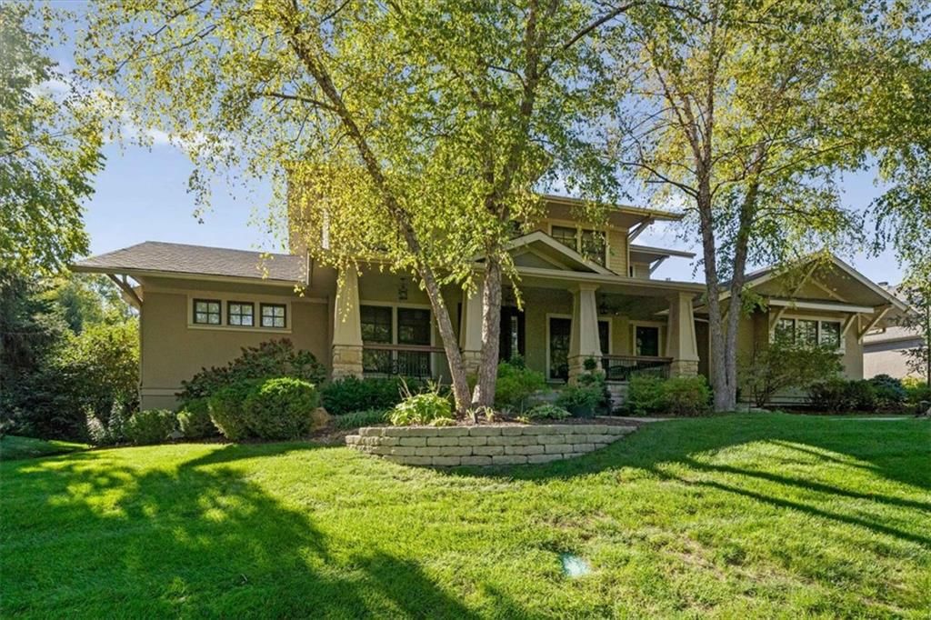 Photo 4 of 53 - 14204 Bluejacket Street, Overland Park, KS 66221