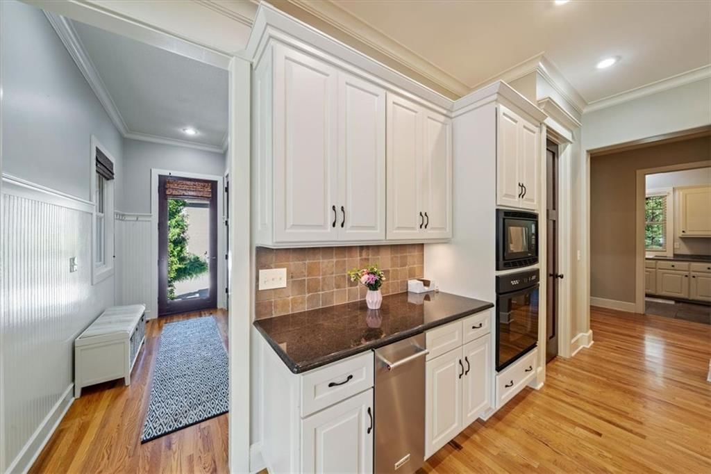 Photo 9 of 53 - 14204 Bluejacket Street, Overland Park, KS 66221