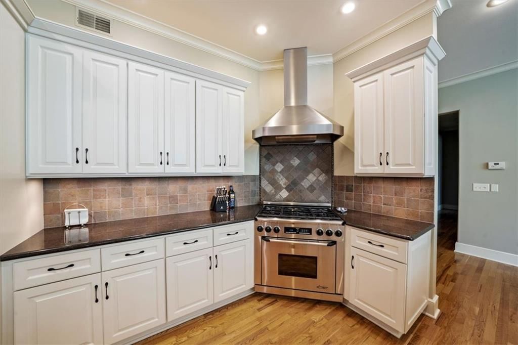 Photo 15 of 53 - 14204 Bluejacket Street, Overland Park, KS 66221