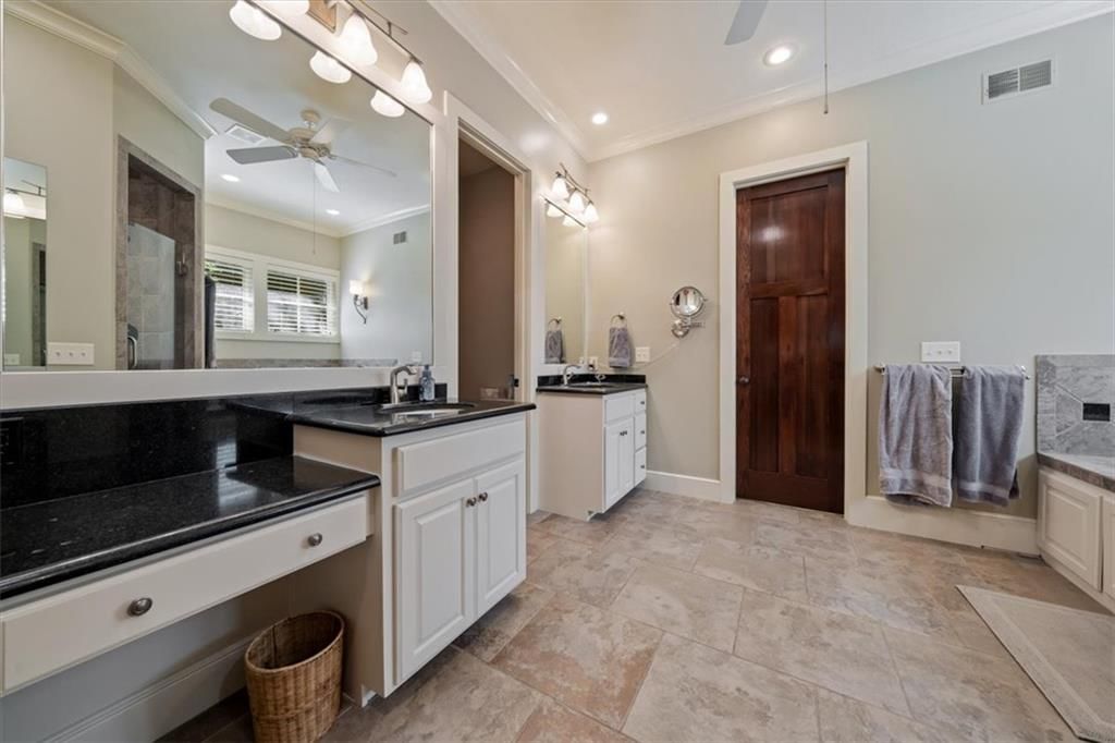 Photo 24 of 53 - 14204 Bluejacket Street, Overland Park, KS 66221