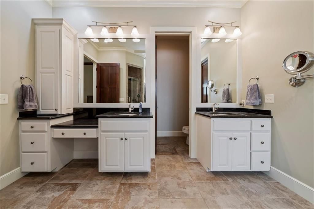 Photo 26 of 53 - 14204 Bluejacket Street, Overland Park, KS 66221