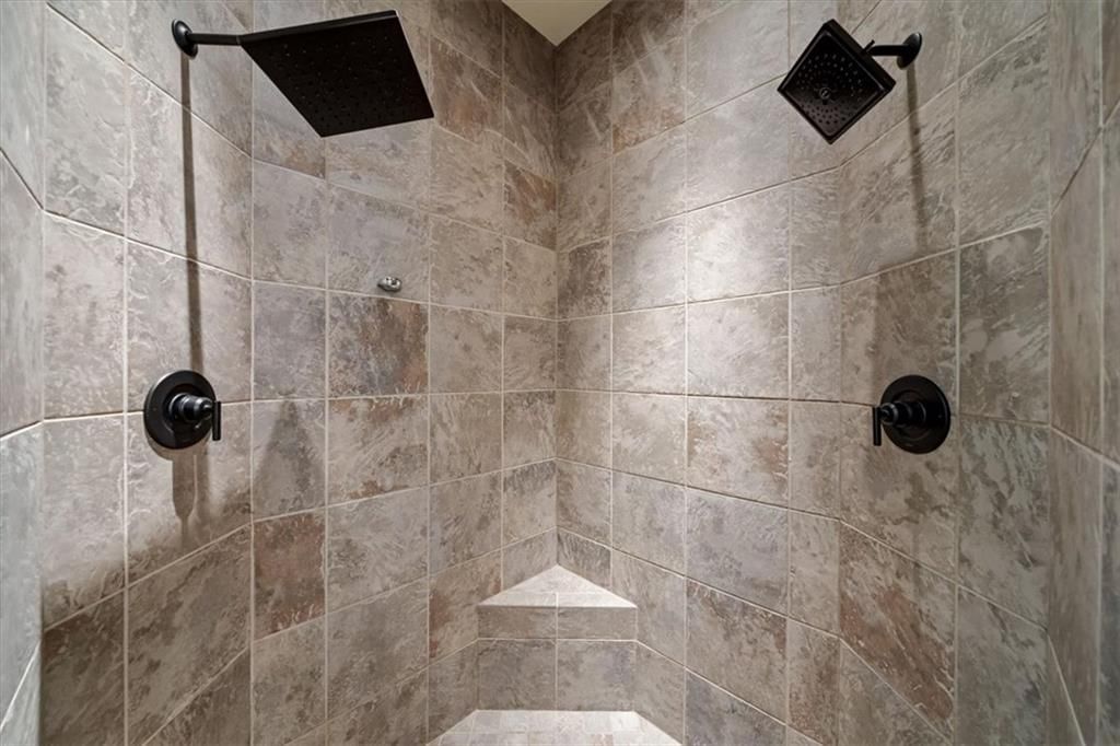 Photo 28 of 53 - 14204 Bluejacket Street, Overland Park, KS 66221