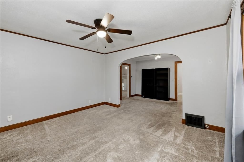 Photo 14 of 26 - 124 S Myrtle Street, Excelsior Springs, MO 64024