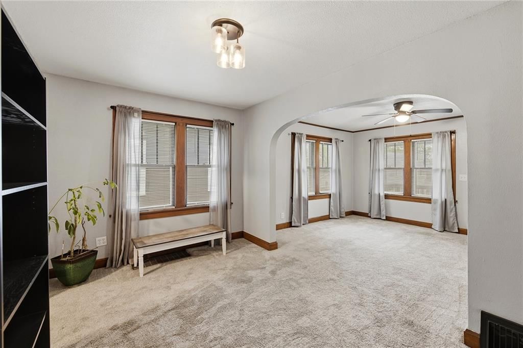 Photo 15 of 26 - 124 S Myrtle Street, Excelsior Springs, MO 64024