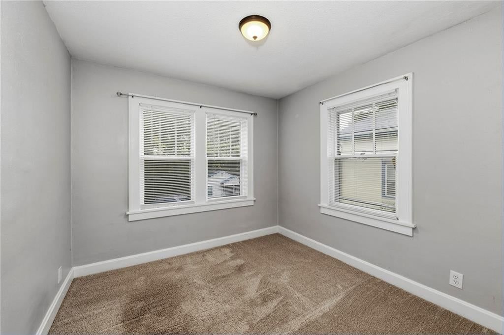 Photo 18 of 26 - 124 S Myrtle Street, Excelsior Springs, MO 64024
