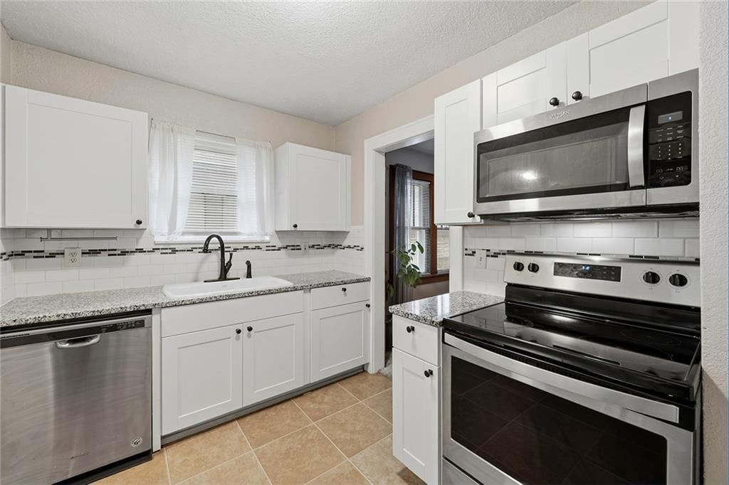 Photo 24 of 26 - 124 S Myrtle Street, Excelsior Springs, MO 64024