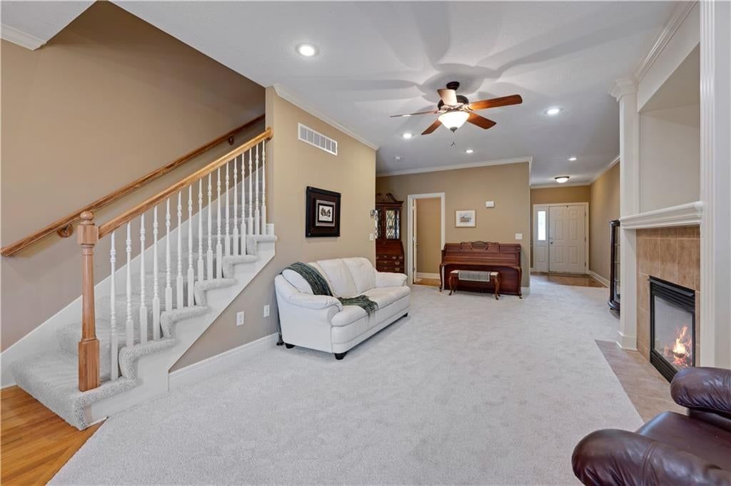 14918 W 64th Street, Shawnee, KS: listing photo 3