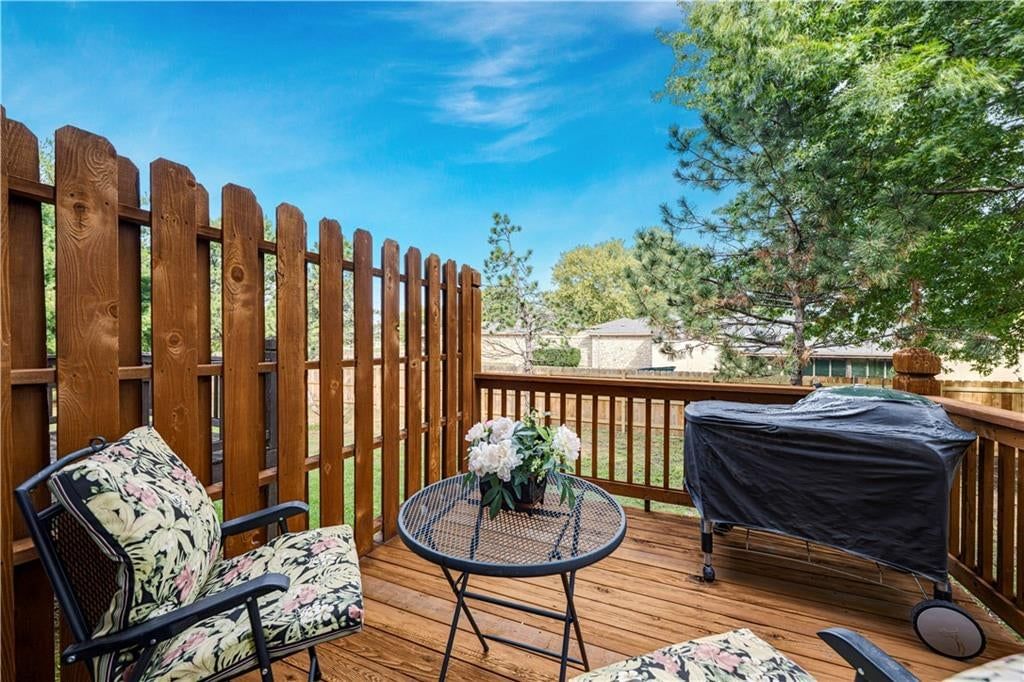 Photo 8 of 26 - 14918 W 64th Street, Shawnee, KS 66216